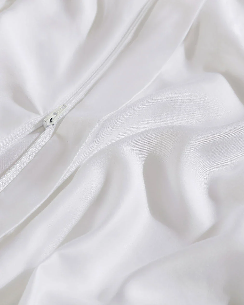 Lumière Frame Duvet Cover | Last Chance - Image 11