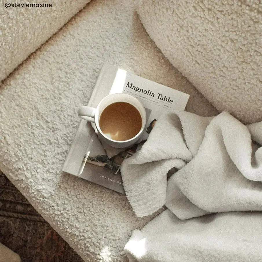 Snug Throw - Image 105