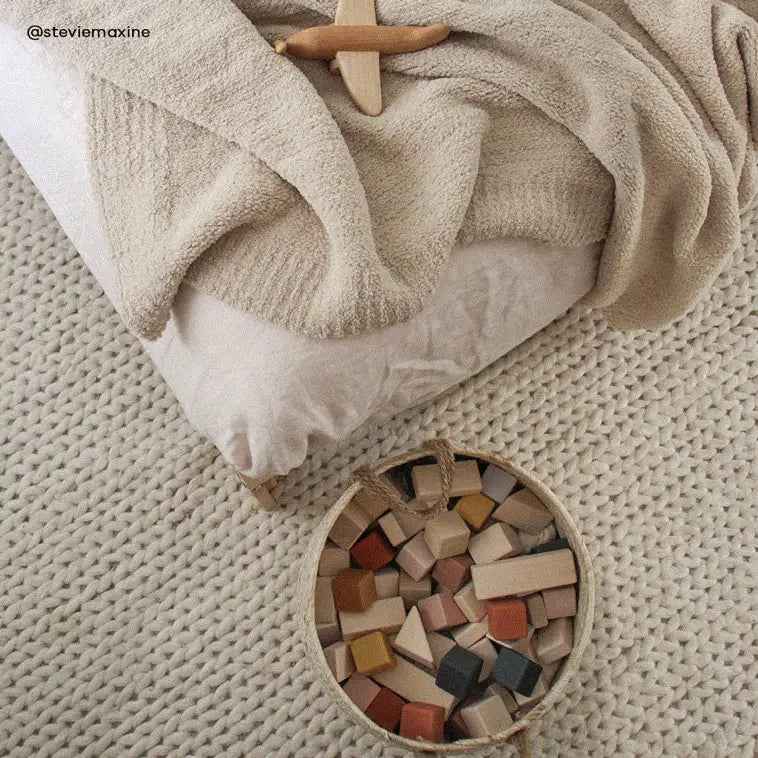 Snug Throw - Image 109