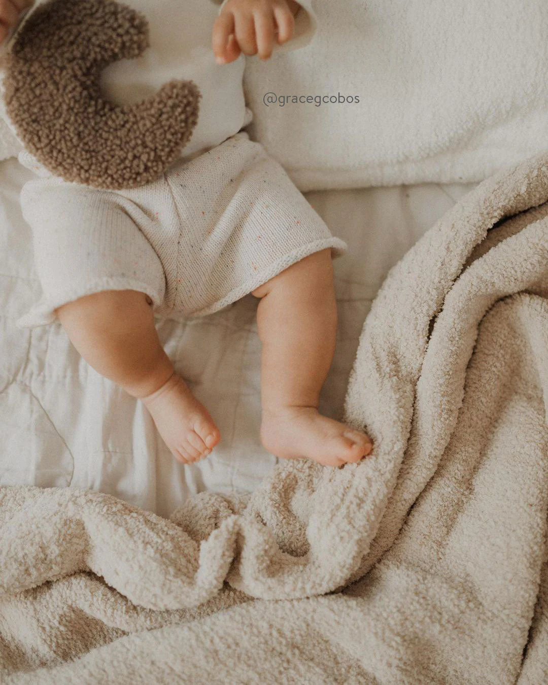 Snug Throw - Image 132