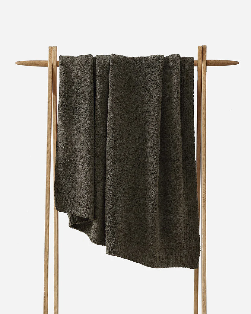 Snug Throw - Image 140